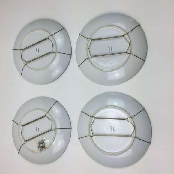 Disney Mickey Mouse Icon Dinner Plates Set Of 4 With Wall Hangers - Picture 2 of 7